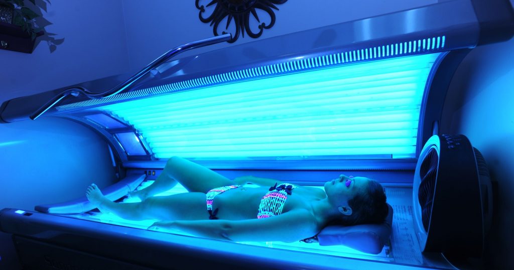 Tắm nắng nhân tạo có nguy cơ gây ung thư da