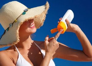 Dùng kem chống nắng sai cách có thể dẫn tới ung thư da